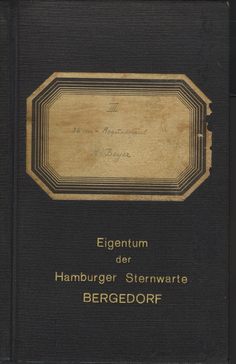 Anzeige von Logbuecher/Aequatorial/MB03/01_Deckel.jpg